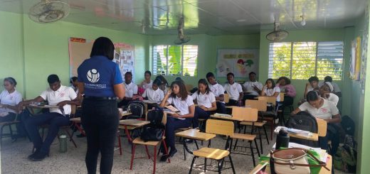 Orientadora del Departamento de Educación de Pro Consumidor habla sobre la ley 358-05