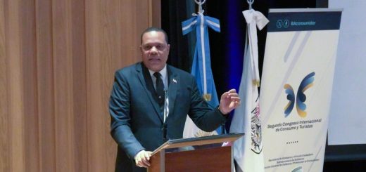 Doctor Eddy Alcántara, director ejecutivo de Pro Consumidor